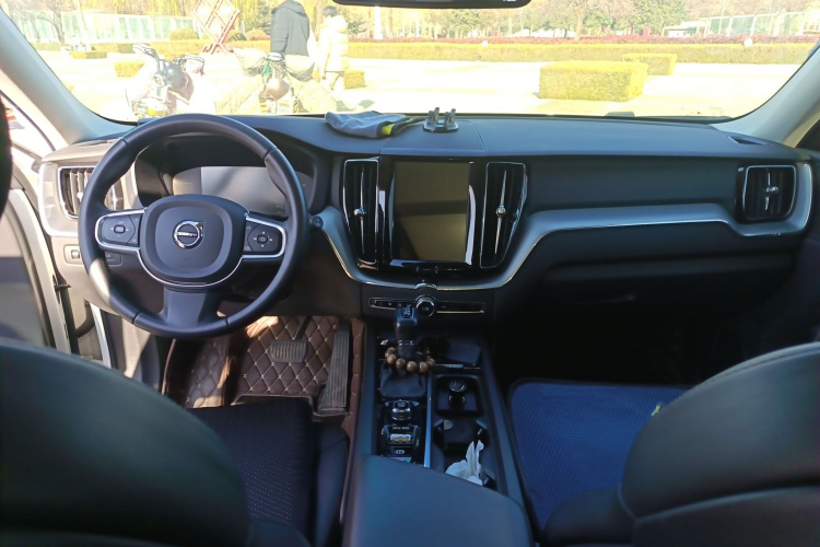 沃尔沃XC60 2021款 T5 四驱智逸豪华版中控内饰12
