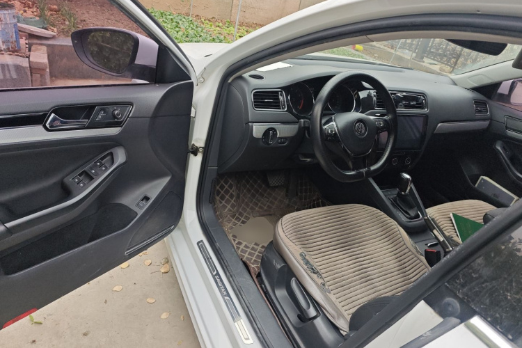 大众 速腾 2017款 180TSI 自动臻享版中控内饰20