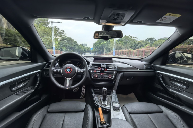 宝马3系GT 2019款 320i M运动套装中控内饰7001