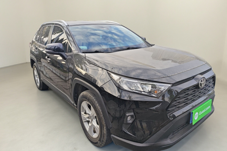 丰田 RAV4荣放 2023款 2.0L CVT两驱都市版车身外观3