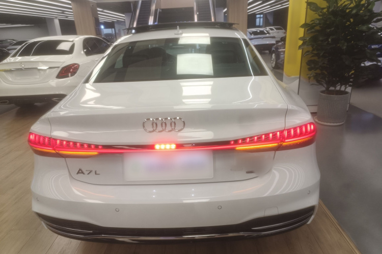 奥迪A7L 2024款 45 TFSI quattro 奢享型车身外观6003