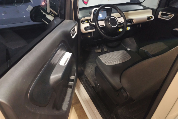 五菱汽车 宏光MINIEV 2024款 第三代 215km 青春版中控内饰20