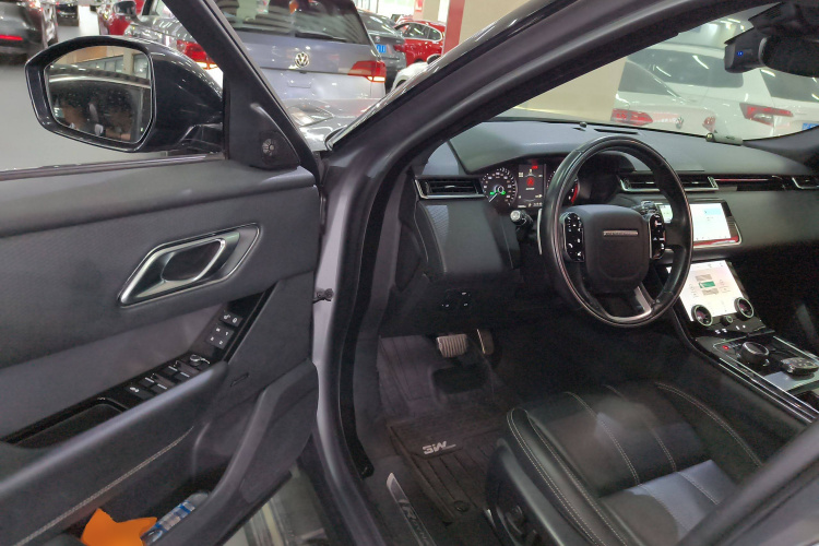 路虎 揽胜星脉 2020款 P250 R-DYNAMIC S中控内饰20