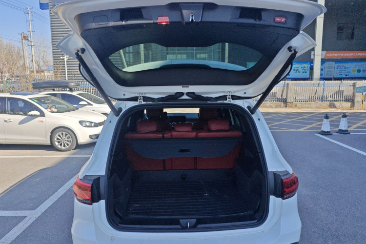 奔驰GLB 2023款 GLB 220 动感型机舱底盘23