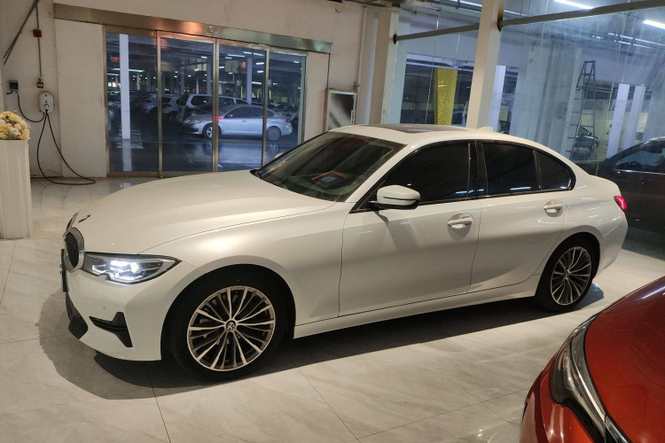 宝马3系 2021款 320i 运动套装车身外观6003