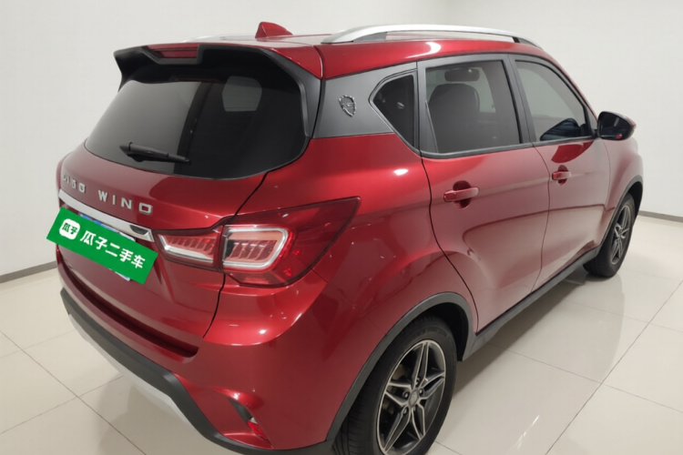 陆风X2 2017款 1.6L 手动精英版车身外观7