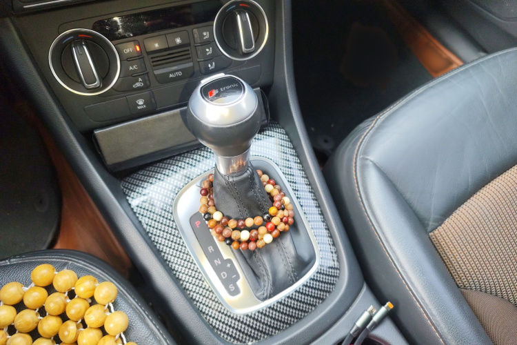 奥迪Q3 2018款 30周年年型 30 TFSI 时尚型局部细节18