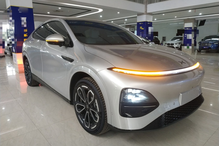 小鹏G6 2025款 625 长续航 Max 科技版车身外观3