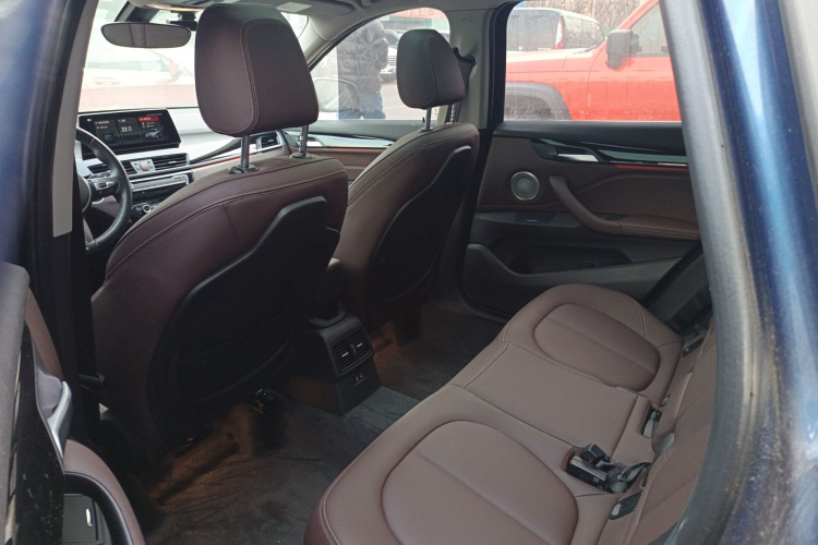 宝马X1 2022款 sDrive25Li 领先型中控内饰21