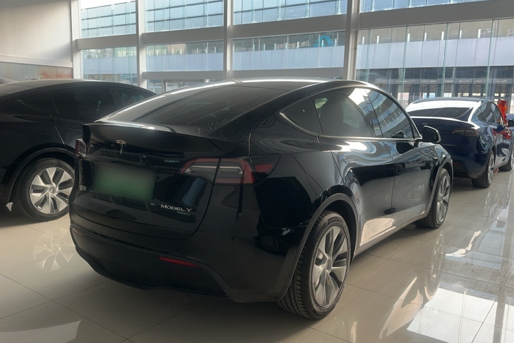 特斯拉 Model Y 2022款 长续航全轮驱动版车身外观6005