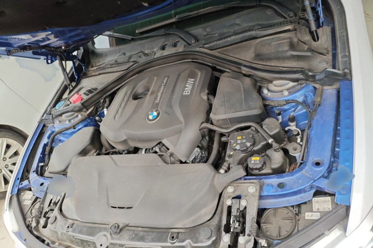 宝马4系 2016款 420i Gran Coupe M运动型机舱底盘24