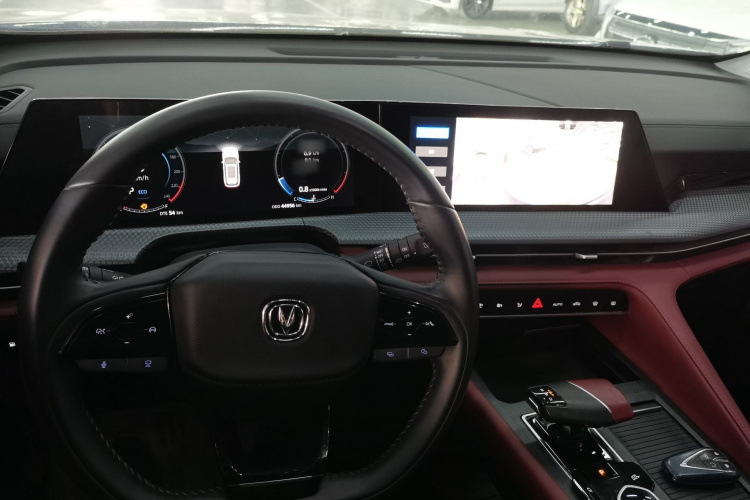 长安CS75 PLUS 2022款 第二代 2.0T 自动尊贵型中控内饰12