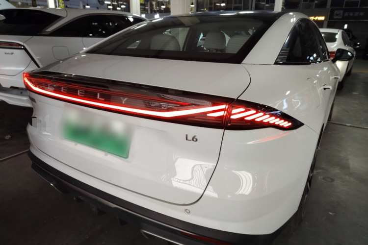 吉利银河 银河L6 2023款 125km 星舰车身外观7