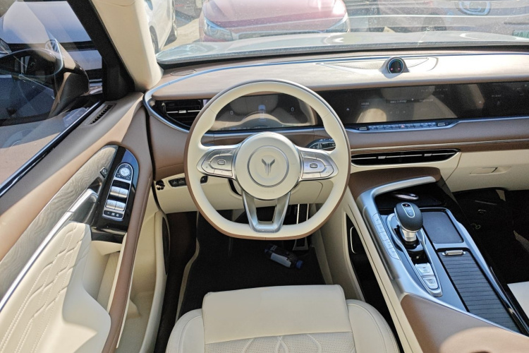 岚图汽车 岚图FREE 2021款 四驱标准增程专属豪华套装中控内饰13