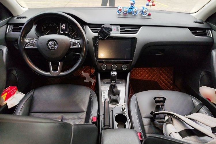斯柯达 明锐 2017款 1.6L 自动智行版中控内饰12