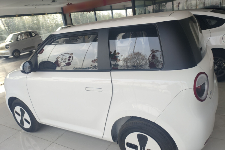 长安启源 长安Lumin 2026款 宝藏版 205km 酷爱米 宁德车身外观4