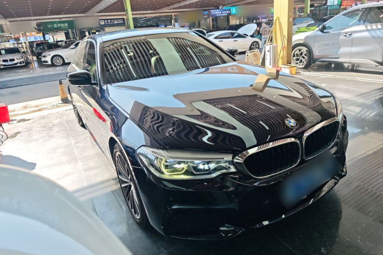 宝马5系 2020款 530Li 领先型 M运动套装车身外观6002