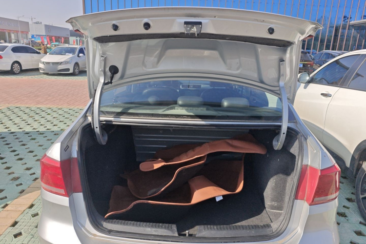 大众 桑塔纳 2015款 1.6L 自动舒适版局部细节23