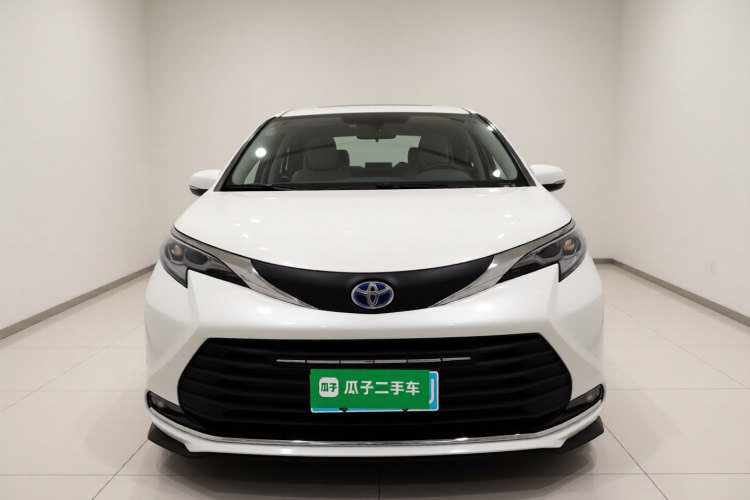 丰田 赛那SIENNA 2023款 2.5L混动 舒适版车身外观2