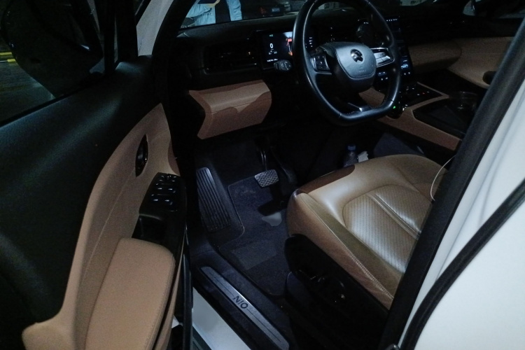 蔚来ES6 2019款 420KM 运动版中控内饰7003