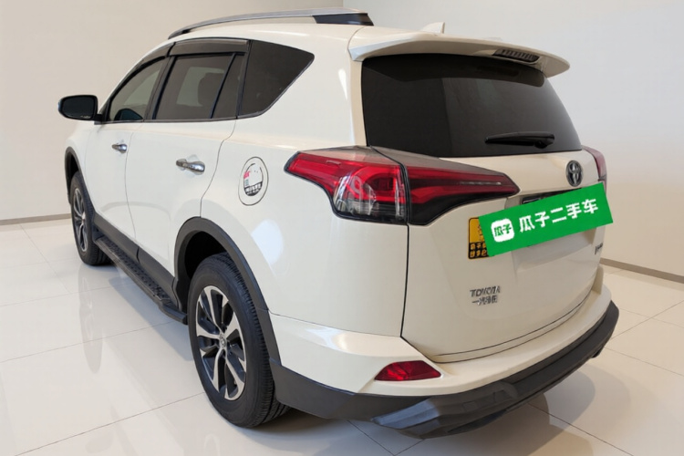 丰田 RAV4荣放 2016款 2.0L CVT两驱风尚版 国V车身外观5