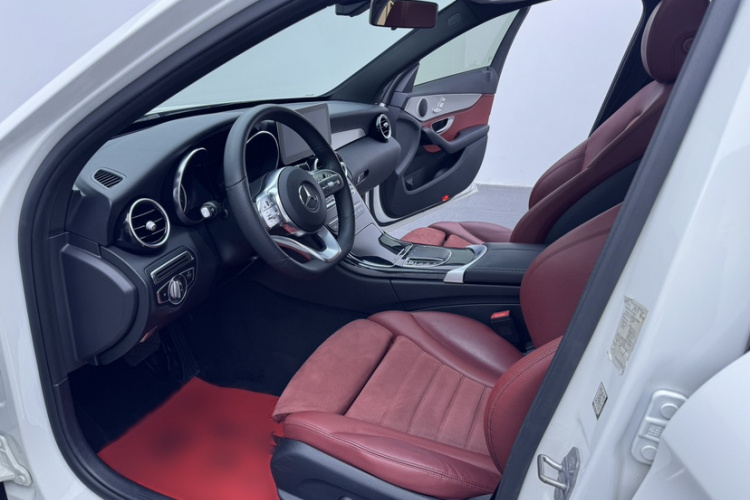 奔驰C级 2019款 C 260 运动版中控内饰7011