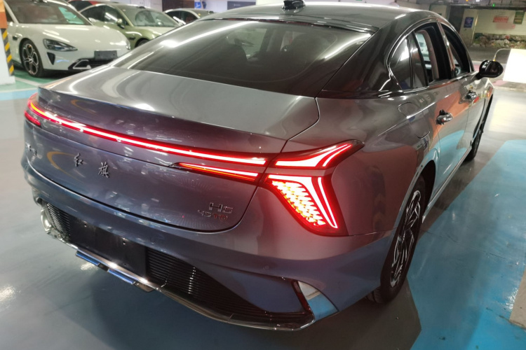红旗H6 2023款 2.0T 致逸版车身外观6005