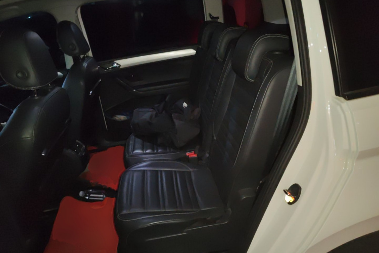 大众 2016款 途安L 280TSI DSG舒雅版中控内饰21