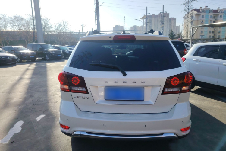 道奇 酷威 2016款 2.4L 两驱旅行版车身外观6