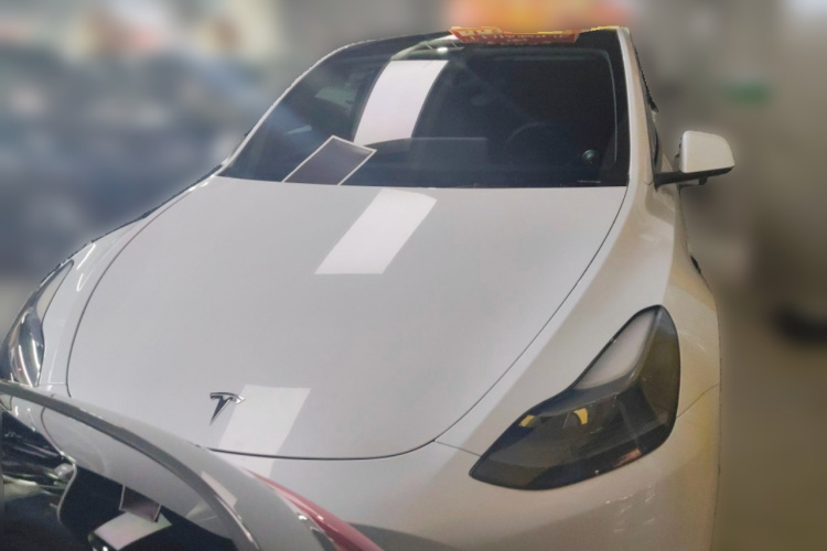 特斯拉 Model Y 2022款 改款 后轮驱动版车身外观2