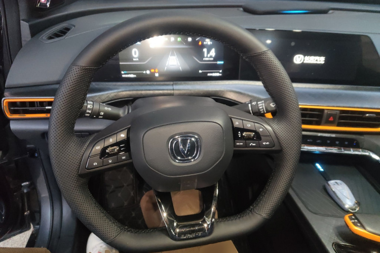 长安UNI-T 2022款 1.5T 运动版 尊贵型局部细节13