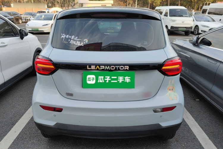 零跑汽车 零跑T03 2024款 403舒享版车身外观6