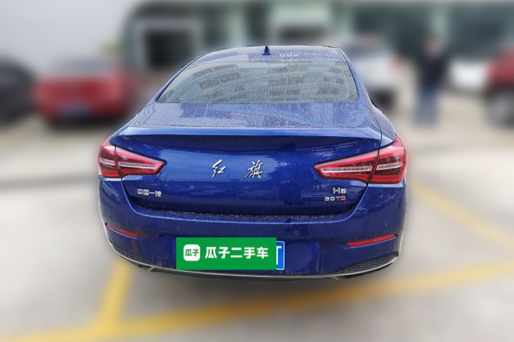红旗H5 2022款 经典款 改款 1.5T DCT旗韵版车身外观6