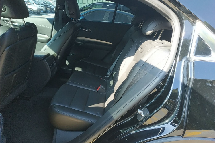 凯迪拉克XT4 2018款 28T 两驱领先型中控内饰7004