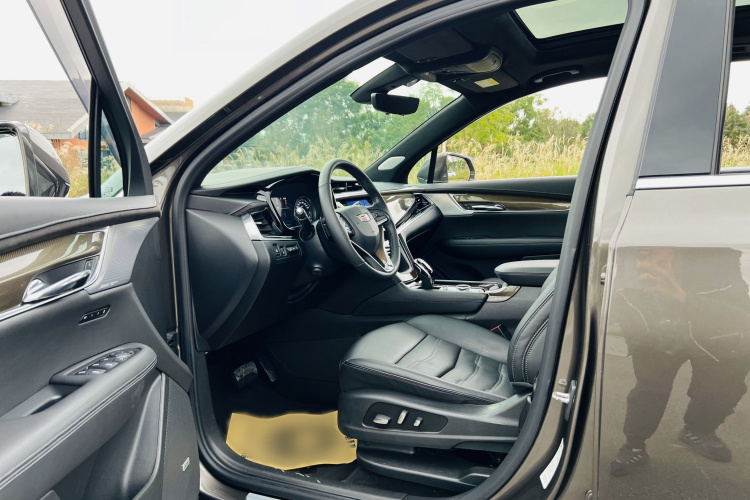 凯迪拉克XT6 2020款 28T 六座四驱铂金运动版中控内饰7002