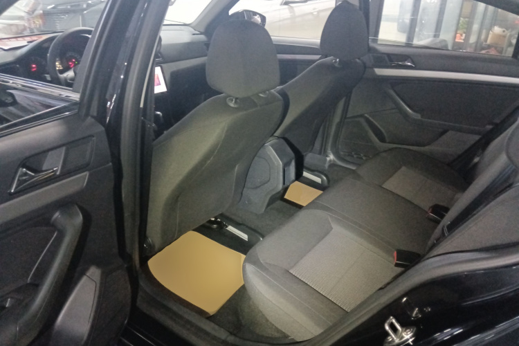 大众 朗逸 2017款 1.6L 自动风尚版中控内饰7004