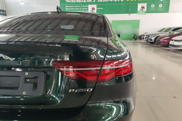 捷豹XEL 2022款 2.0T 250PS R-DYNAMIC S进取运动版车身外观6006