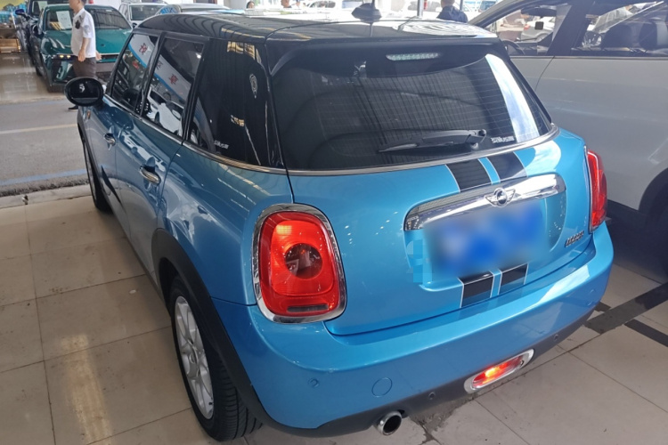 MINI 2015款 1.5T COOPER Fun 五门版车身外观4