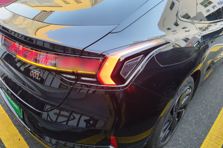 极氪001 2023款 YOU版 100kWh车身外观6006