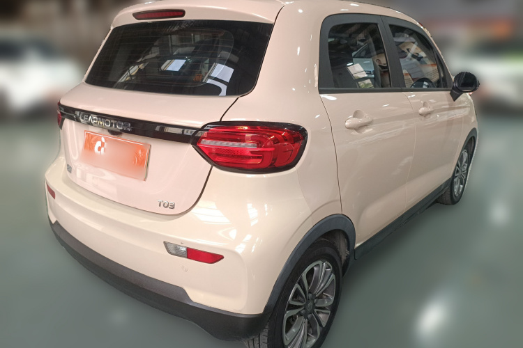 零跑汽车 零跑T03 2021款 400微糖版车身外观7