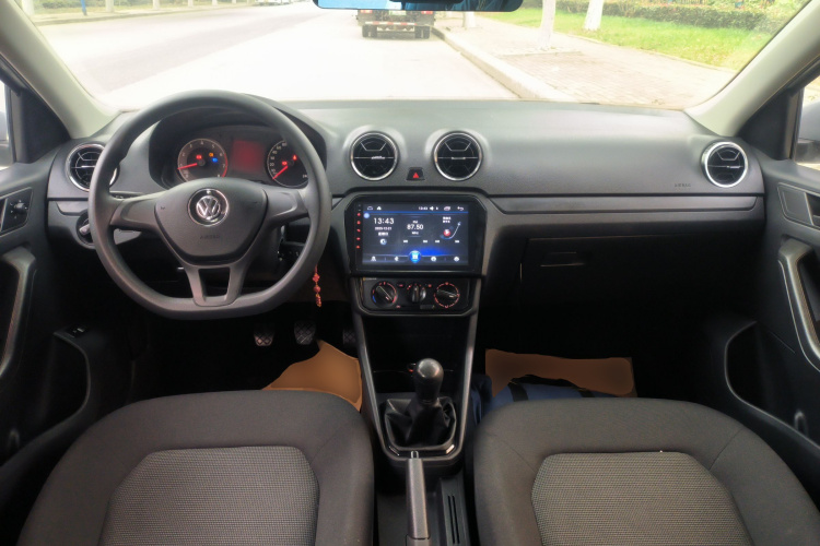 大众 捷达 2017款 1.5L 手动时尚型中控内饰12