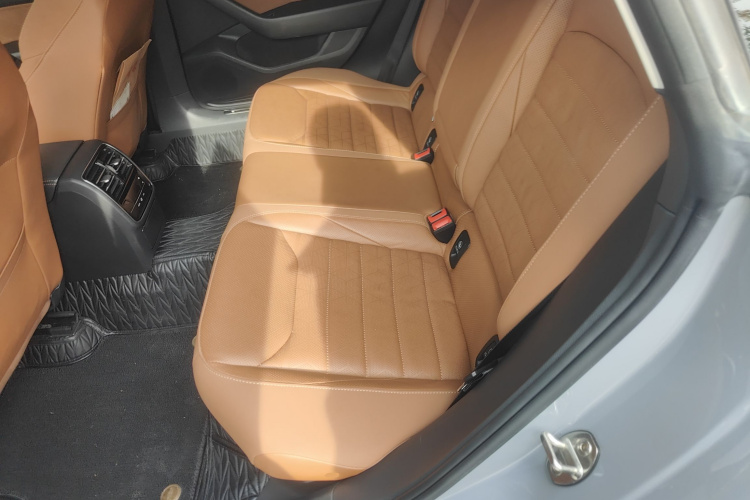 一汽-大众CC 2021款 猎装车 380TSI 猎心版中控内饰7004