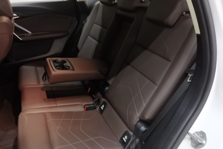 宝马X1 2023款 sDrive20Li X设计套装中控内饰21