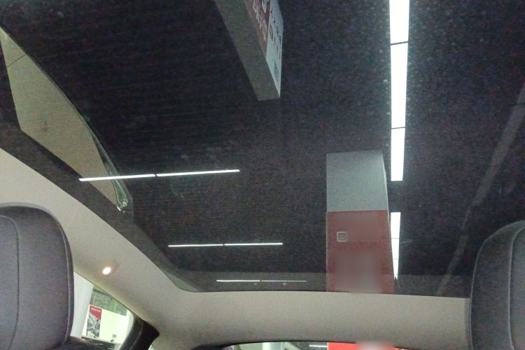 特斯拉 Model Y 2021款 标准续航后驱版中控内饰22