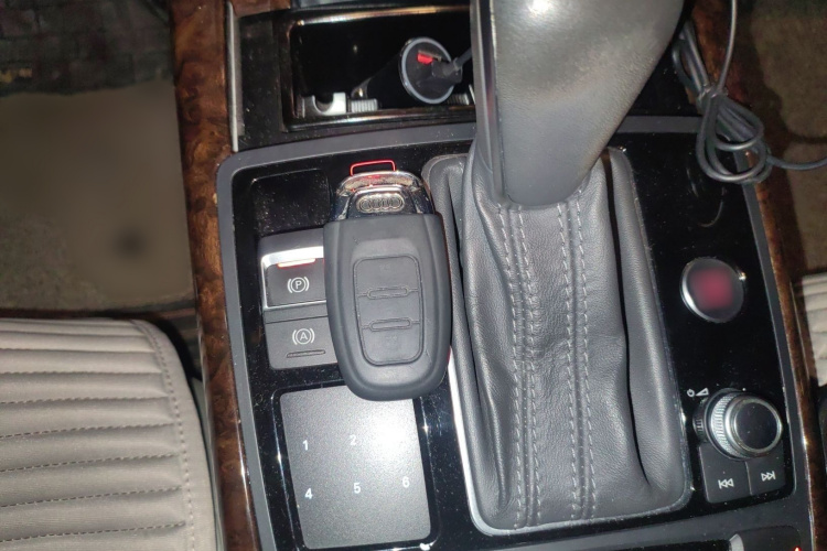 奥迪A6L 2016款 TFSI 技术型中控内饰7001