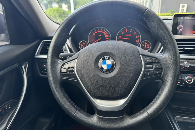 宝马3系 2017款 320Li 时尚型局部细节13