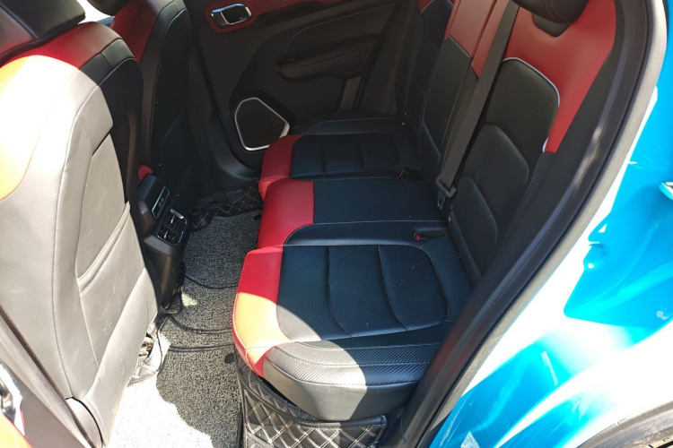 吉利汽车 吉利icon 2020款 1.5TD i9 BSG中控内饰7004