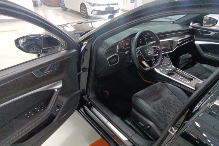 奥迪A6L 2022款 55 TFSI quattro 尊享动感型中控内饰20