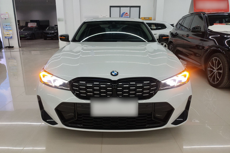 宝马3系 2024款 325Li M运动曜夜套装车身外观2