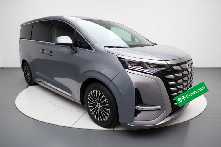 腾势D9 2022款 DM-i 1040 尊贵型车身外观3